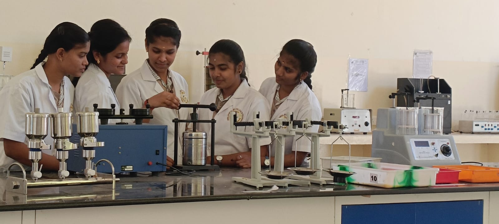 Pharmaceutical chemistry analysis